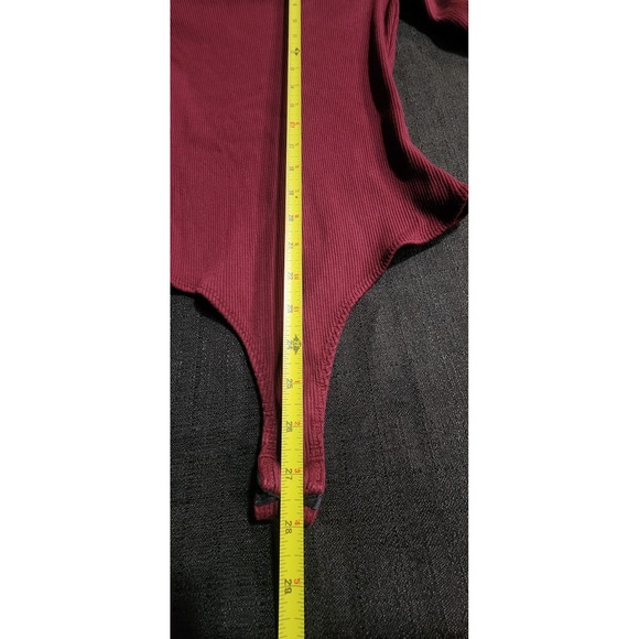 Lulus Red Burgundy Turtle Neck Ribbed Long Sleeve Bodysuit Women's Sz M OnePiece - Picture 6 of 7